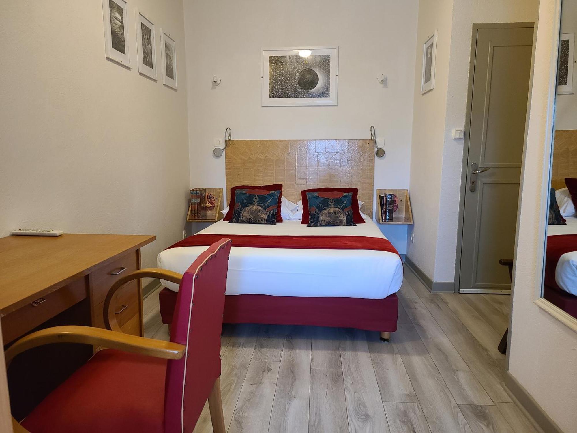 Hotel Mille Et Une Feuilles La Charité-sur-Loire Екстериор снимка
