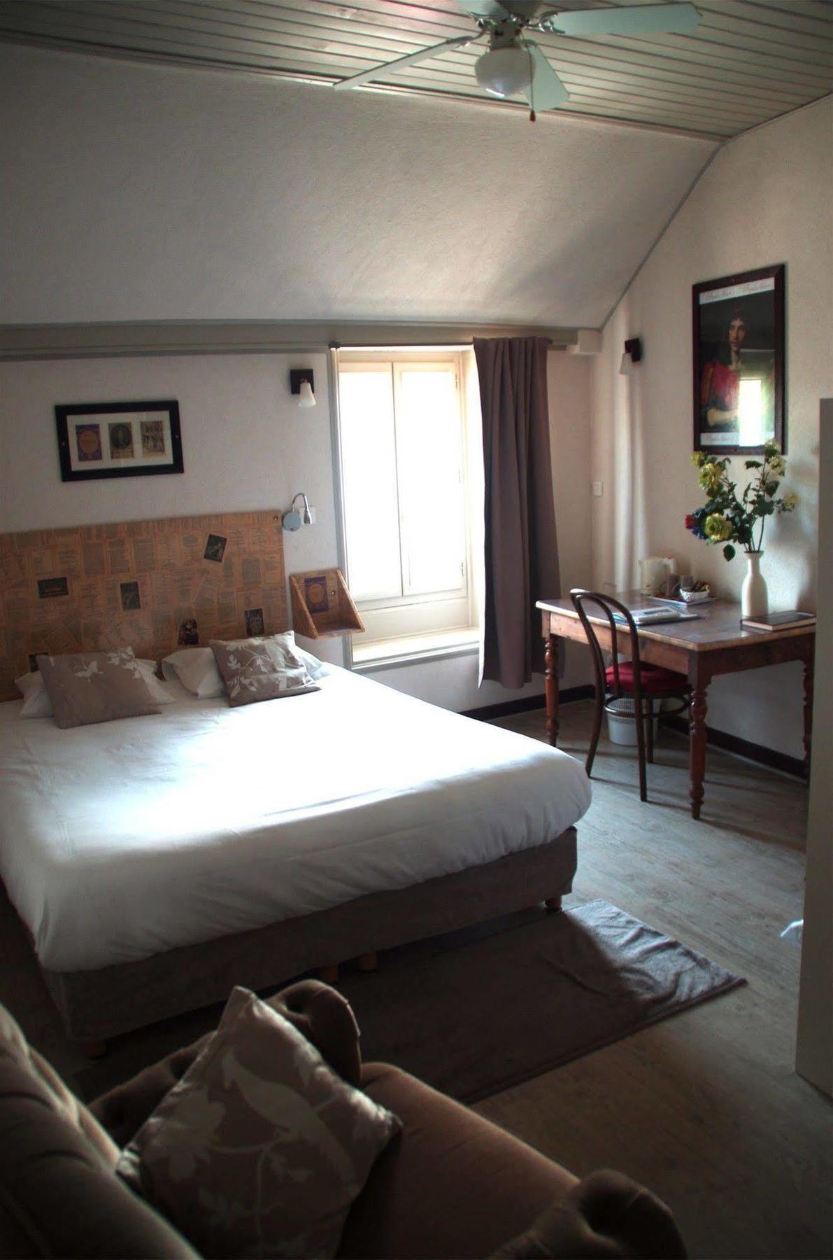 Hotel Mille Et Une Feuilles La Charité-sur-Loire Екстериор снимка
